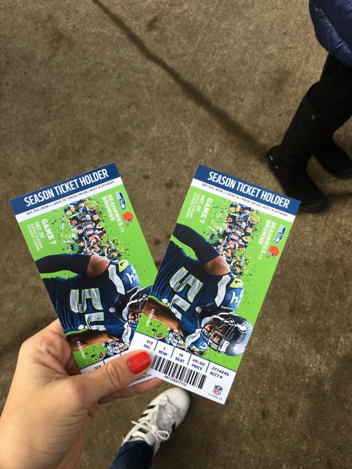 christine-cameron-of-my-style-pill-on-seahawks-game-day-3