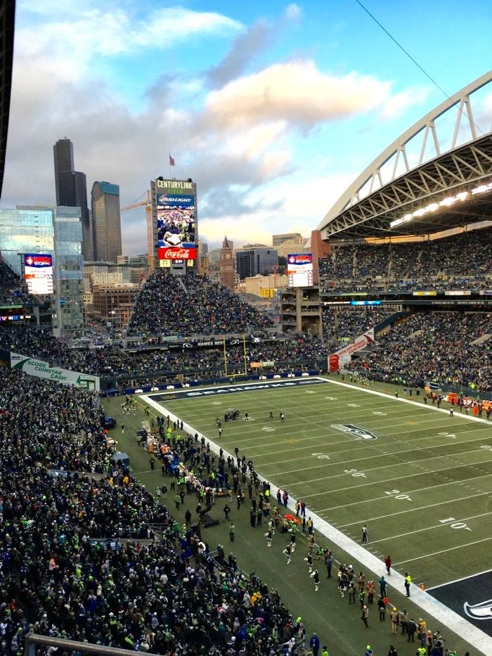 christine-cameron-of-my-style-pill-on-seahawks-game-day-5