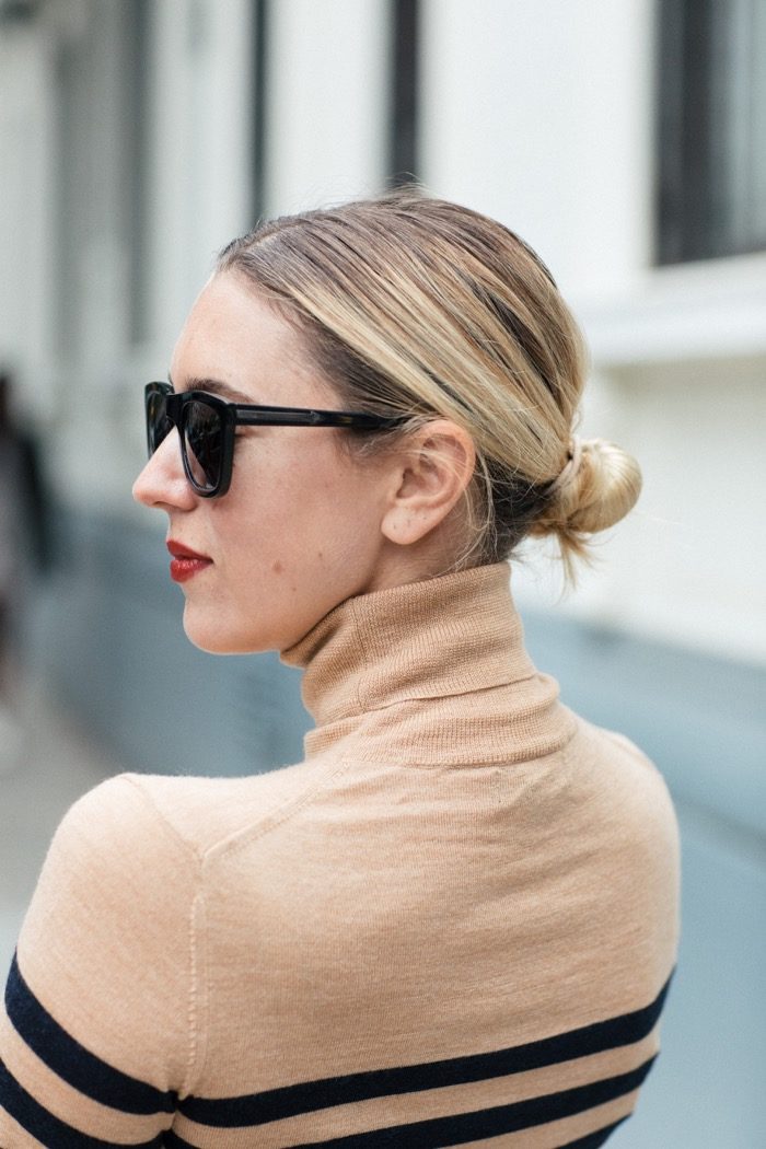 christine-cameron-of-my-style-pill-wearing-a-camel-and-navy-striped-banana-republic-sweater-2